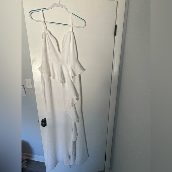 SAYLOR RUFFLE MAXI DRESS: WHITE - Picture 4 of 5